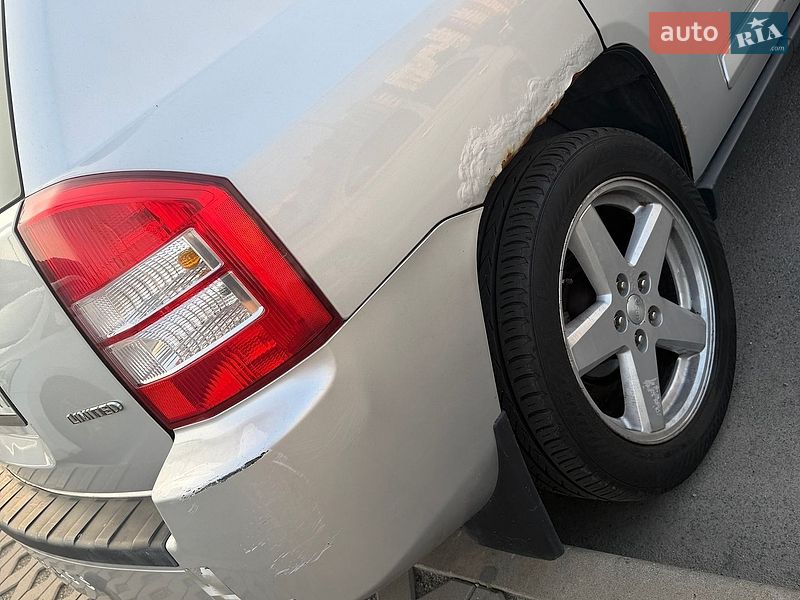 Позашляховик / Кросовер Jeep Compass 2008 в Києві