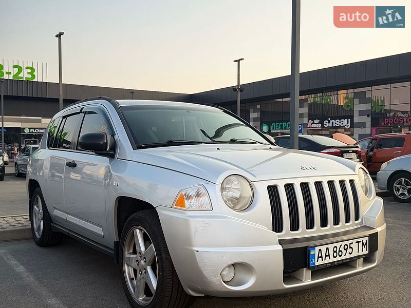 Позашляховик / Кросовер Jeep Compass 2008 в Києві