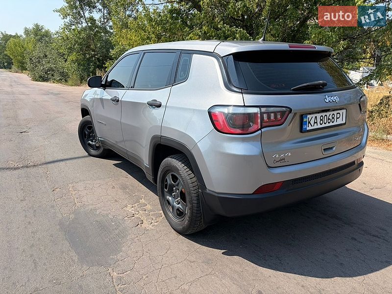 Внедорожник / Кроссовер Jeep Compass 2017 в Броварах