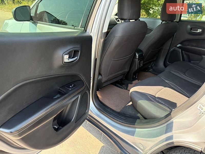 Внедорожник / Кроссовер Jeep Compass 2017 в Броварах