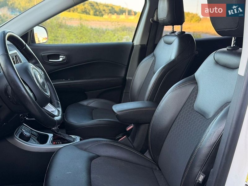 Позашляховик / Кросовер Jeep Compass 2018 в Львові фото 16 Позашляховик / Кросовер Jeep Compass 2018 в Львові