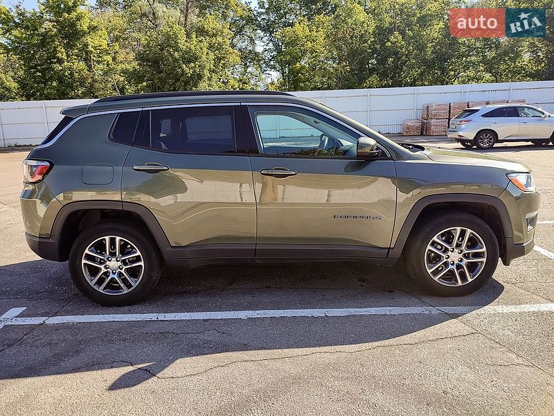 Внедорожник / Кроссовер Jeep Compass 2017 в Кременчуге