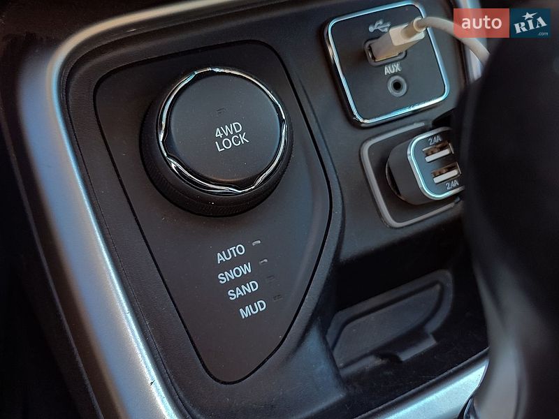 Внедорожник / Кроссовер Jeep Compass 2017 в Кременчуге