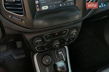 Внедорожник / Кроссовер Jeep Compass 2017 в Кременчуге