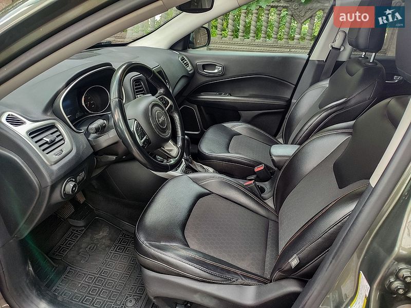 Внедорожник / Кроссовер Jeep Compass 2017 в Кременчуге