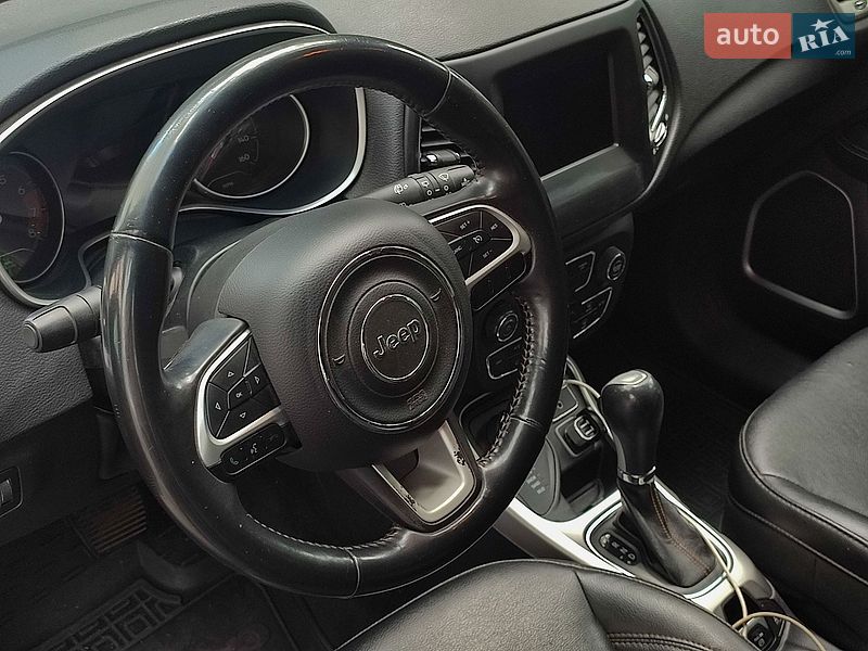 Внедорожник / Кроссовер Jeep Compass 2017 в Кременчуге