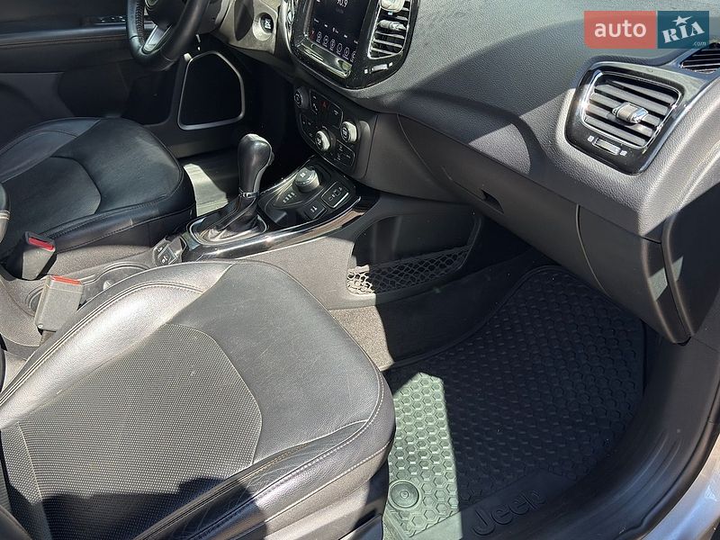 Внедорожник / Кроссовер Jeep Compass 2018 в Ровно