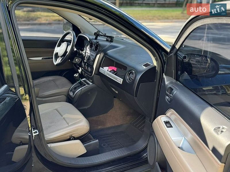 Внедорожник / Кроссовер Jeep Compass 2014 в Ивано-Франковске