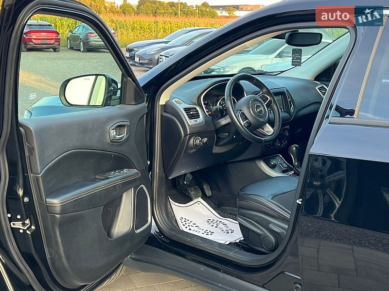 Внедорожник / Кроссовер Jeep Compass 2019 в Ровно