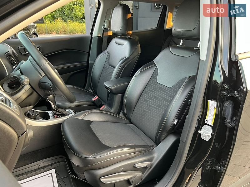 Внедорожник / Кроссовер Jeep Compass 2019 в Ровно