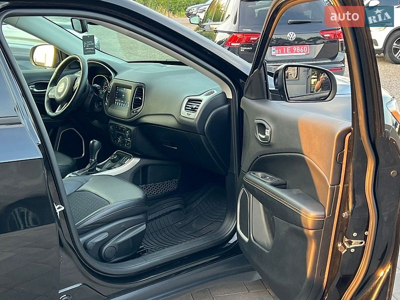 Внедорожник / Кроссовер Jeep Compass 2019 в Ровно