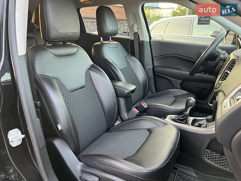 Внедорожник / Кроссовер Jeep Compass 2019 в Ровно