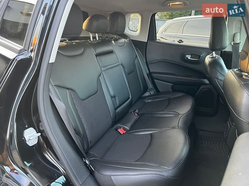 Внедорожник / Кроссовер Jeep Compass 2019 в Ровно