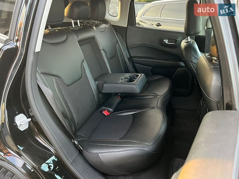Внедорожник / Кроссовер Jeep Compass 2019 в Ровно