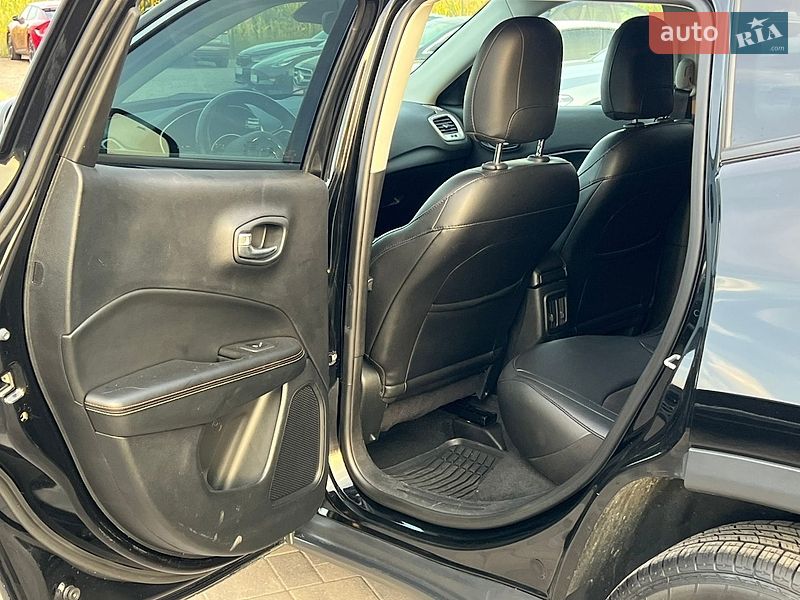 Внедорожник / Кроссовер Jeep Compass 2019 в Ровно