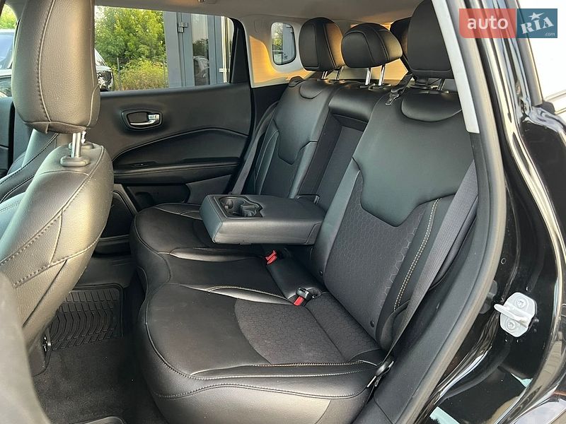 Внедорожник / Кроссовер Jeep Compass 2019 в Ровно
