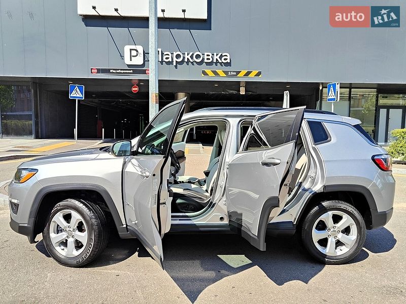 Внедорожник / Кроссовер Jeep Compass 2018 в Киеве