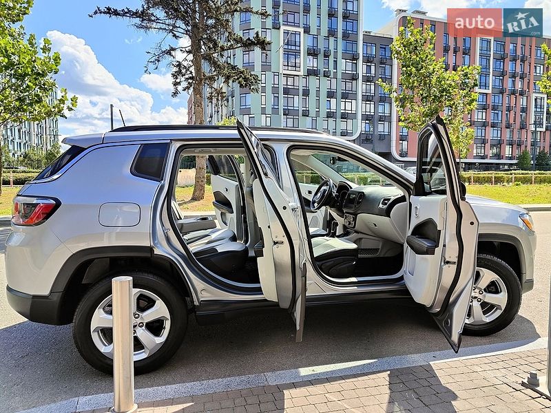 Внедорожник / Кроссовер Jeep Compass 2018 в Киеве