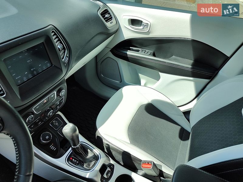 Внедорожник / Кроссовер Jeep Compass 2018 в Киеве