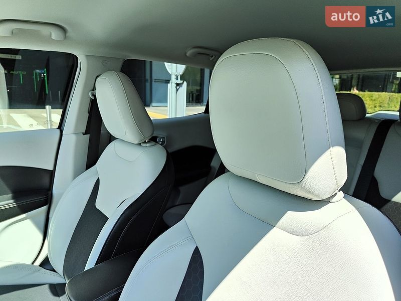 Внедорожник / Кроссовер Jeep Compass 2018 в Киеве
