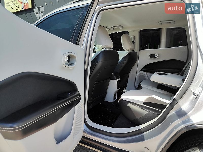Внедорожник / Кроссовер Jeep Compass 2018 в Киеве