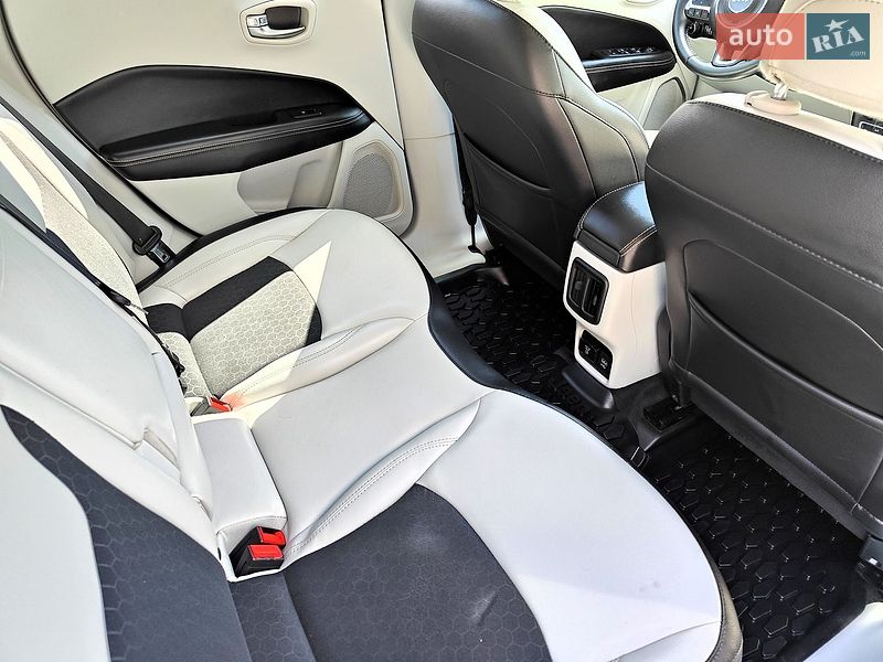 Внедорожник / Кроссовер Jeep Compass 2018 в Киеве