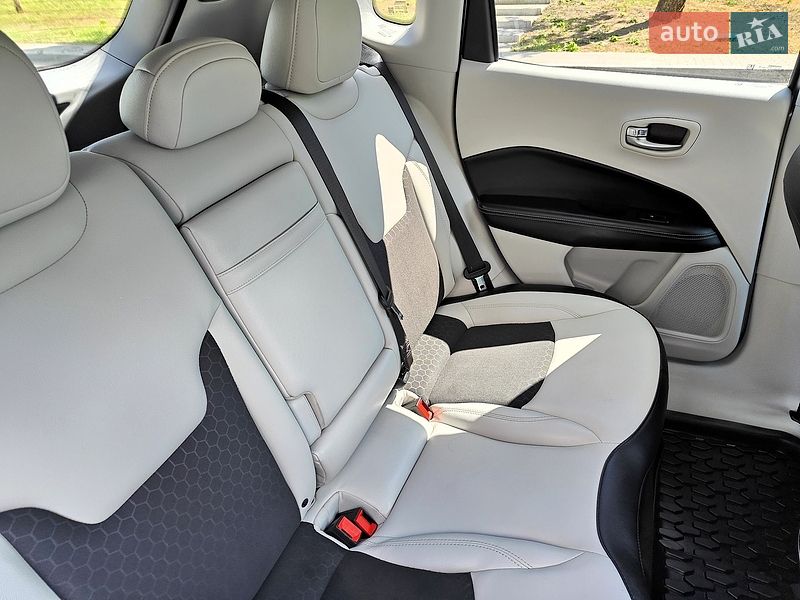 Внедорожник / Кроссовер Jeep Compass 2018 в Киеве