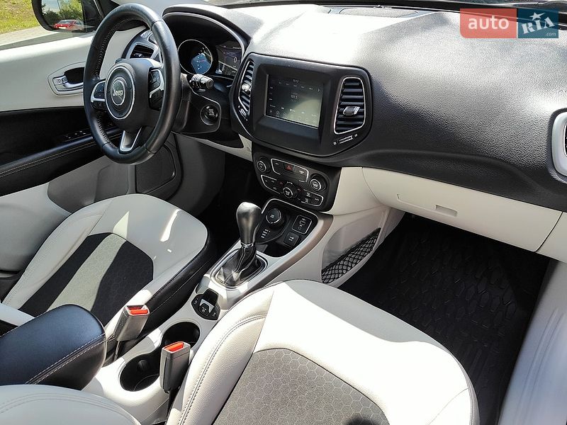 Внедорожник / Кроссовер Jeep Compass 2018 в Киеве