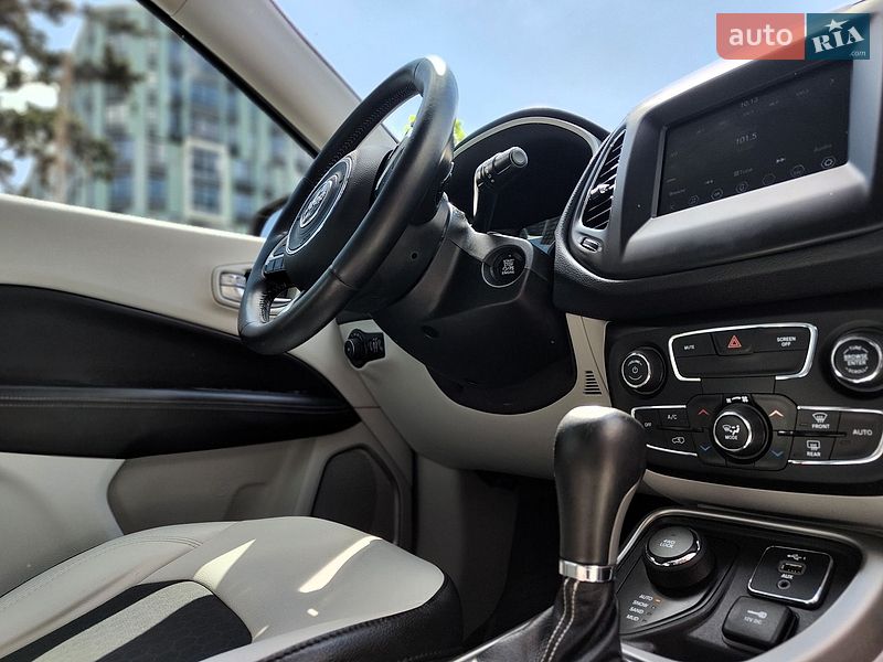 Внедорожник / Кроссовер Jeep Compass 2018 в Киеве