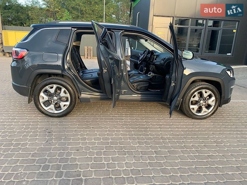 Внедорожник / Кроссовер Jeep Compass 2017 в Жовкве