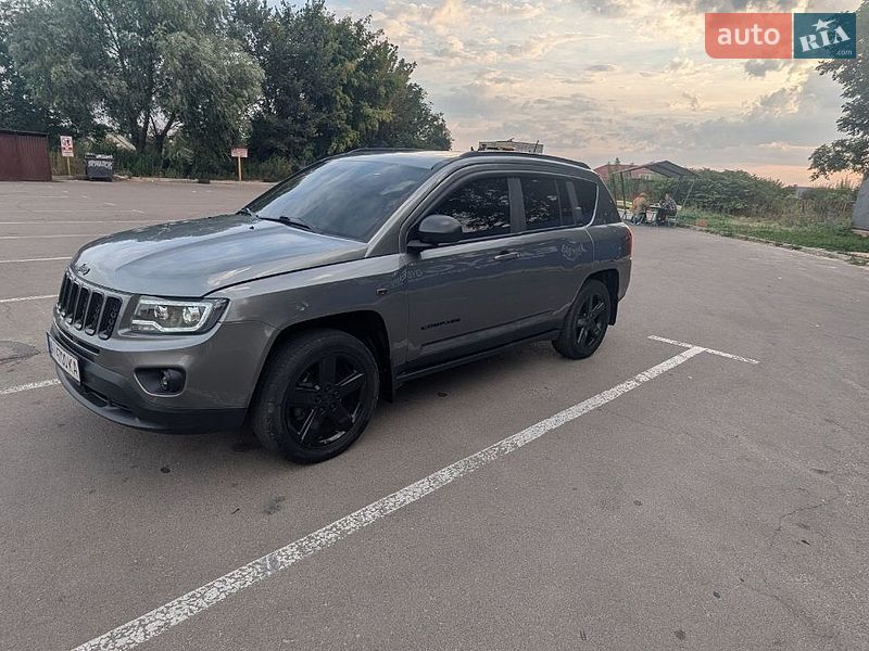 Внедорожник / Кроссовер Jeep Compass 2012 в Киеве