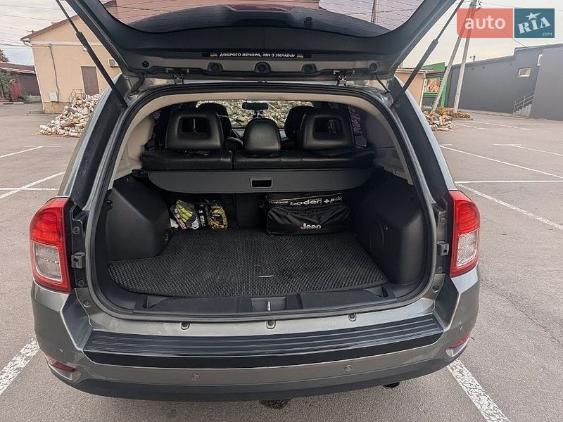 Внедорожник / Кроссовер Jeep Compass 2012 в Киеве