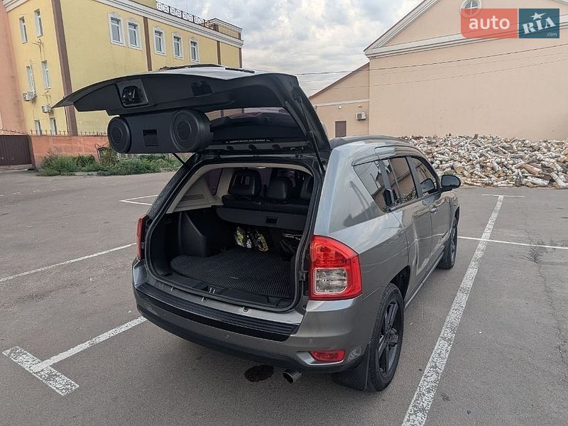 Внедорожник / Кроссовер Jeep Compass 2012 в Киеве
