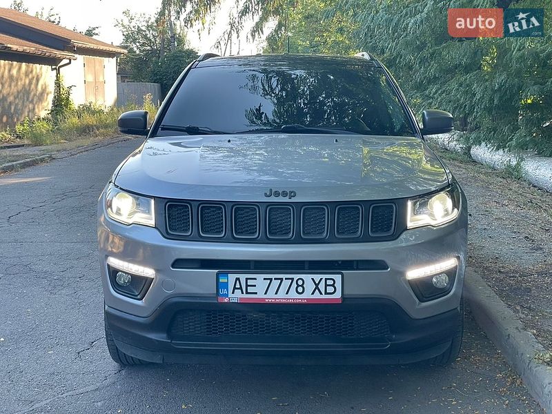 Внедорожник / Кроссовер Jeep Compass 2017 в Кривом Роге