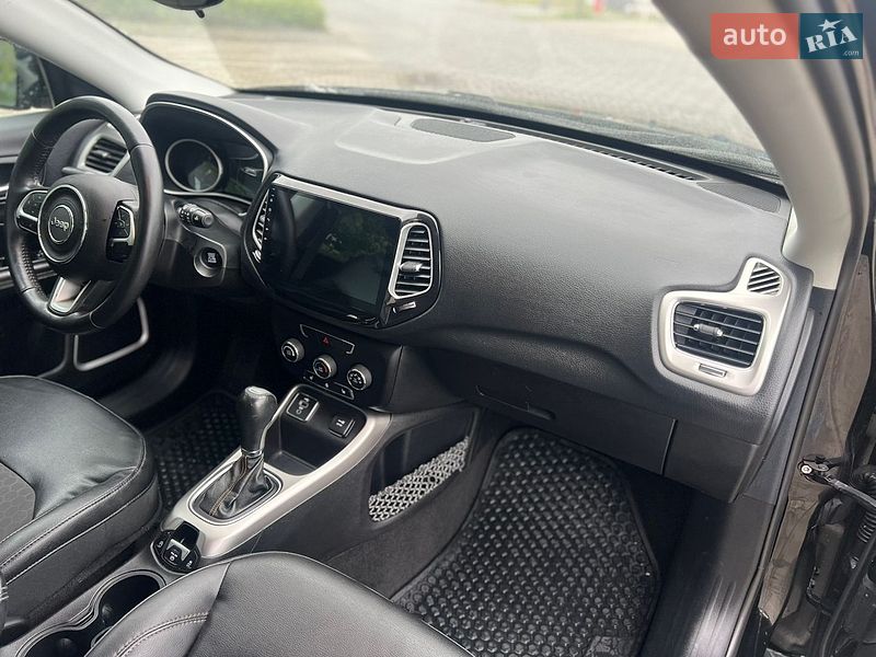 Внедорожник / Кроссовер Jeep Compass 2017 в Ровно