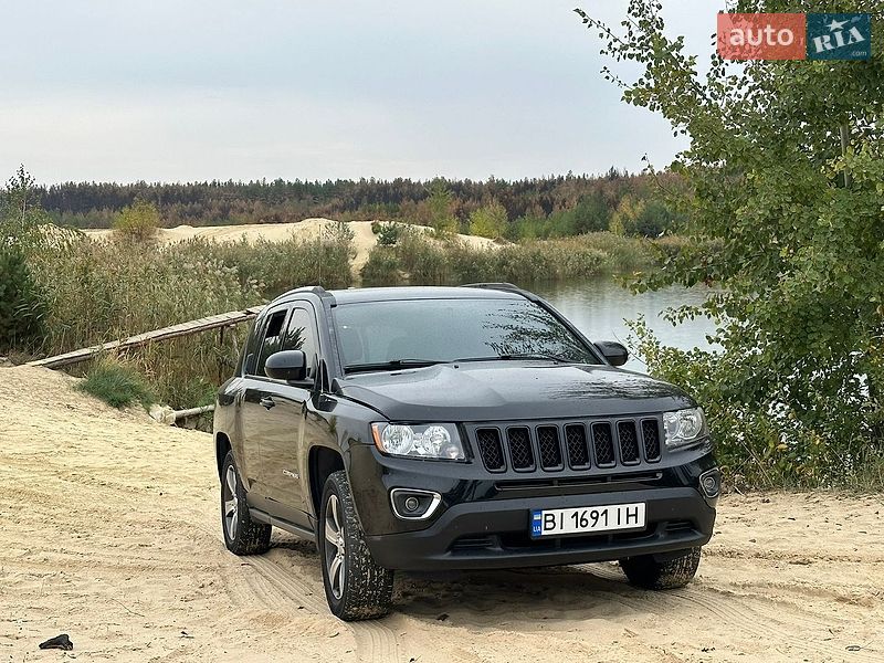 Внедорожник / Кроссовер Jeep Compass 2015 в Полтаве