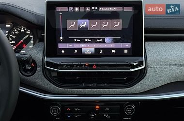 Внедорожник / Кроссовер Jeep Compass 2023 в Киеве