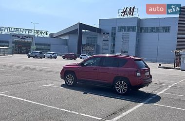 Внедорожник / Кроссовер Jeep Compass 2016 в Киеве