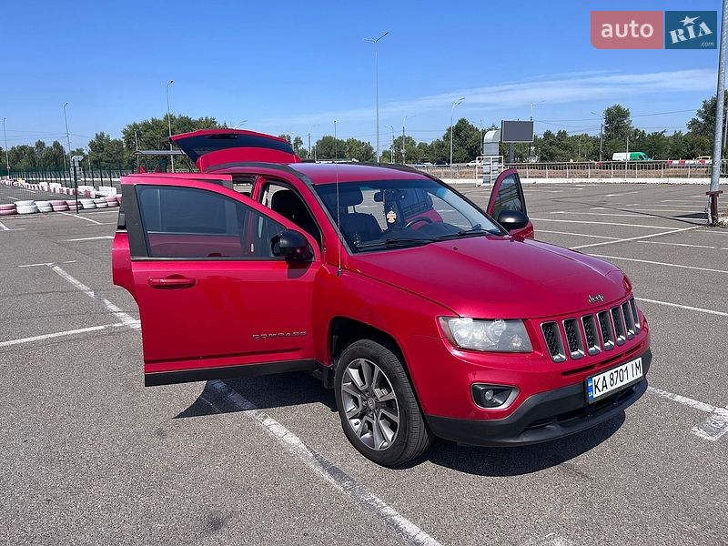 Внедорожник / Кроссовер Jeep Compass 2016 в Киеве