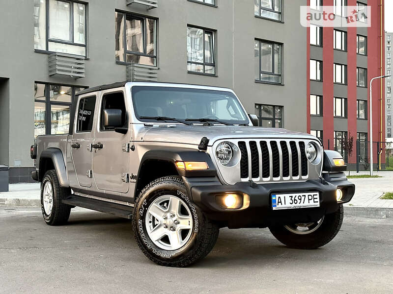 Легковые Jeep Gladiator