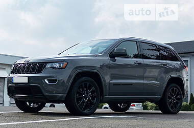 Jeep Grand Cherokee Laredo Gray 3.6 2019