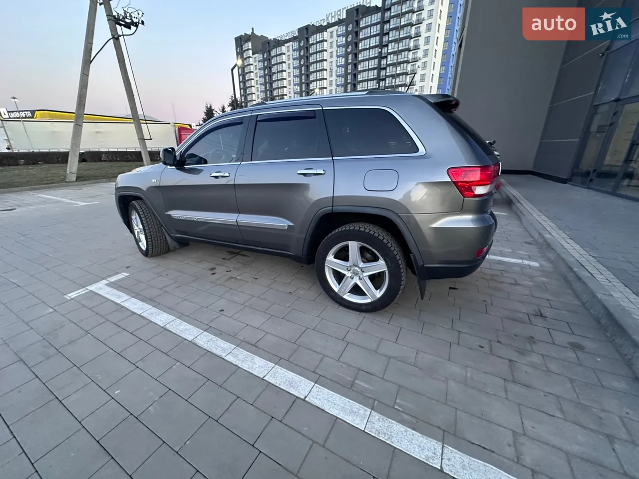 2011 Jeep Grand Cherokee - мініатюра 5