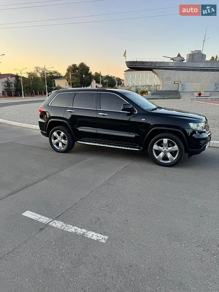 2011 Jeep Grand Cherokee - мініатюра 2