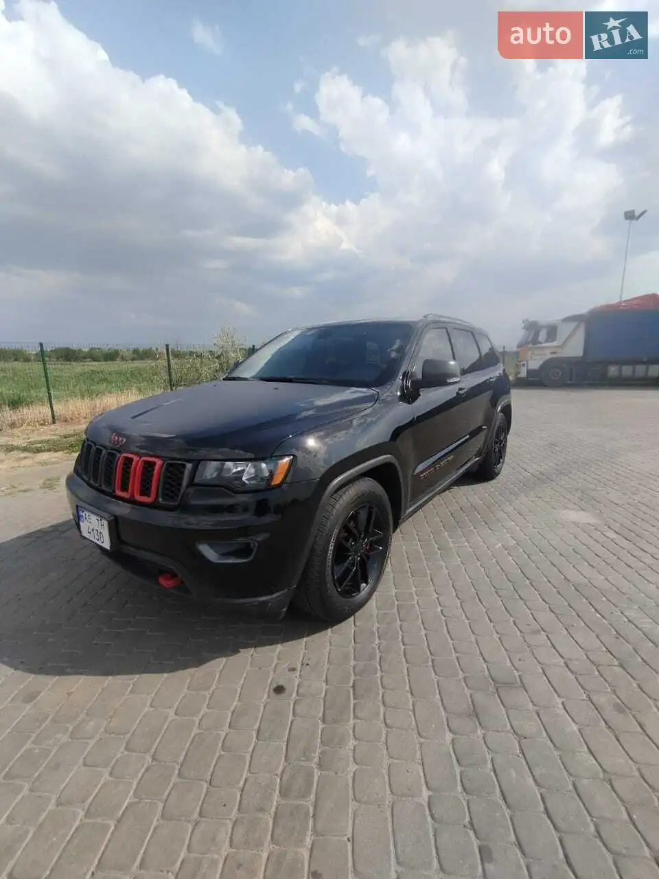 2019 Jeep Grand Cherokee - фото 1