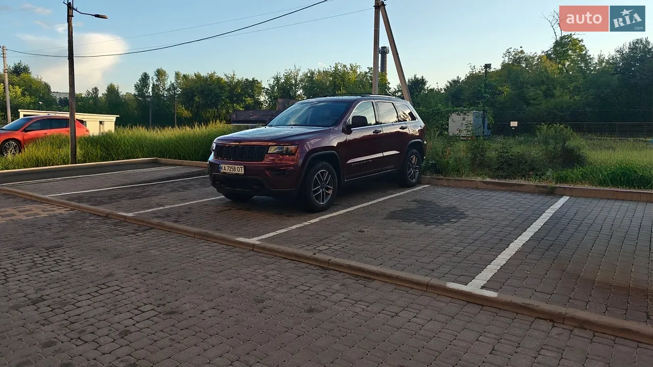 2020 Jeep Grand Cherokee - фото 1