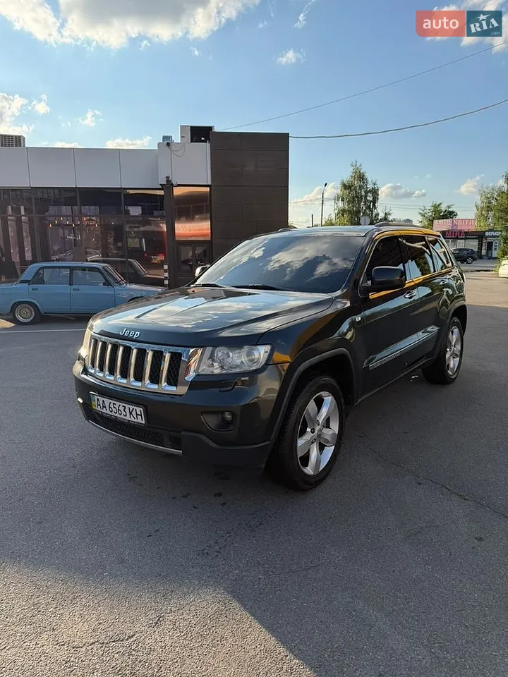 2011 Jeep Grand Cherokee - фото 1