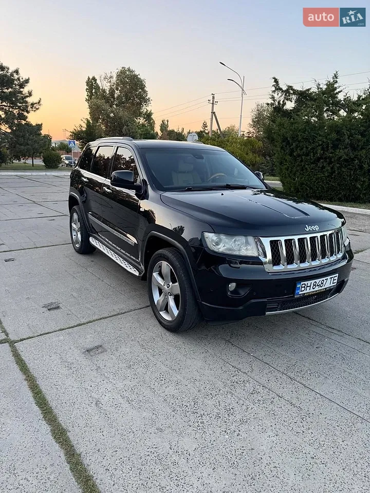 2011 Jeep Grand Cherokee - фото 1