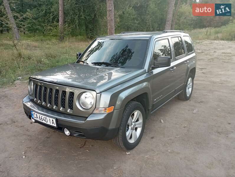 Внедорожник / Кроссовер Jeep Patriot