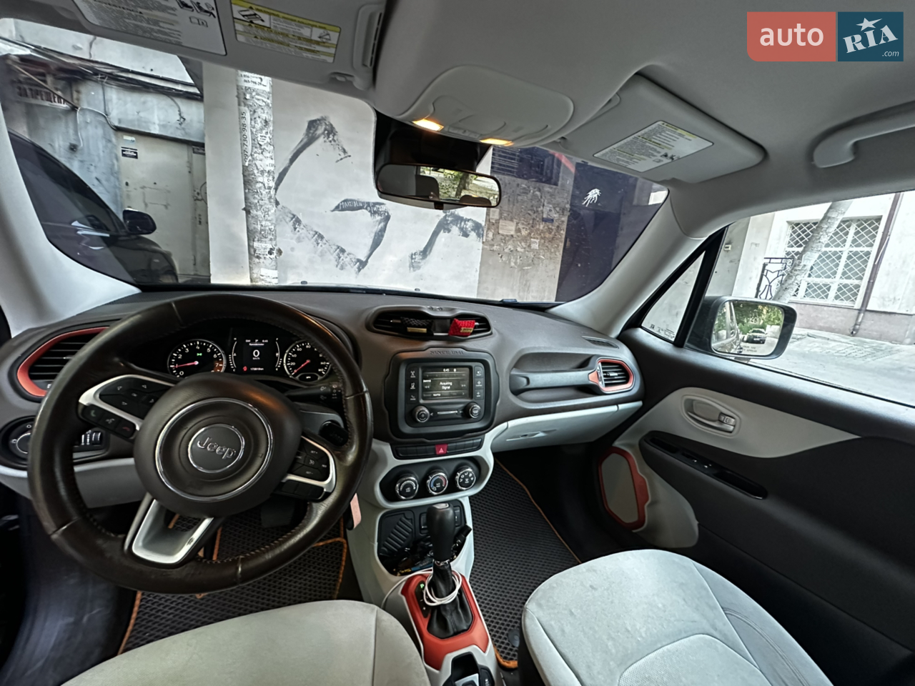 2015 Jeep Renegade - мініатюра 2
