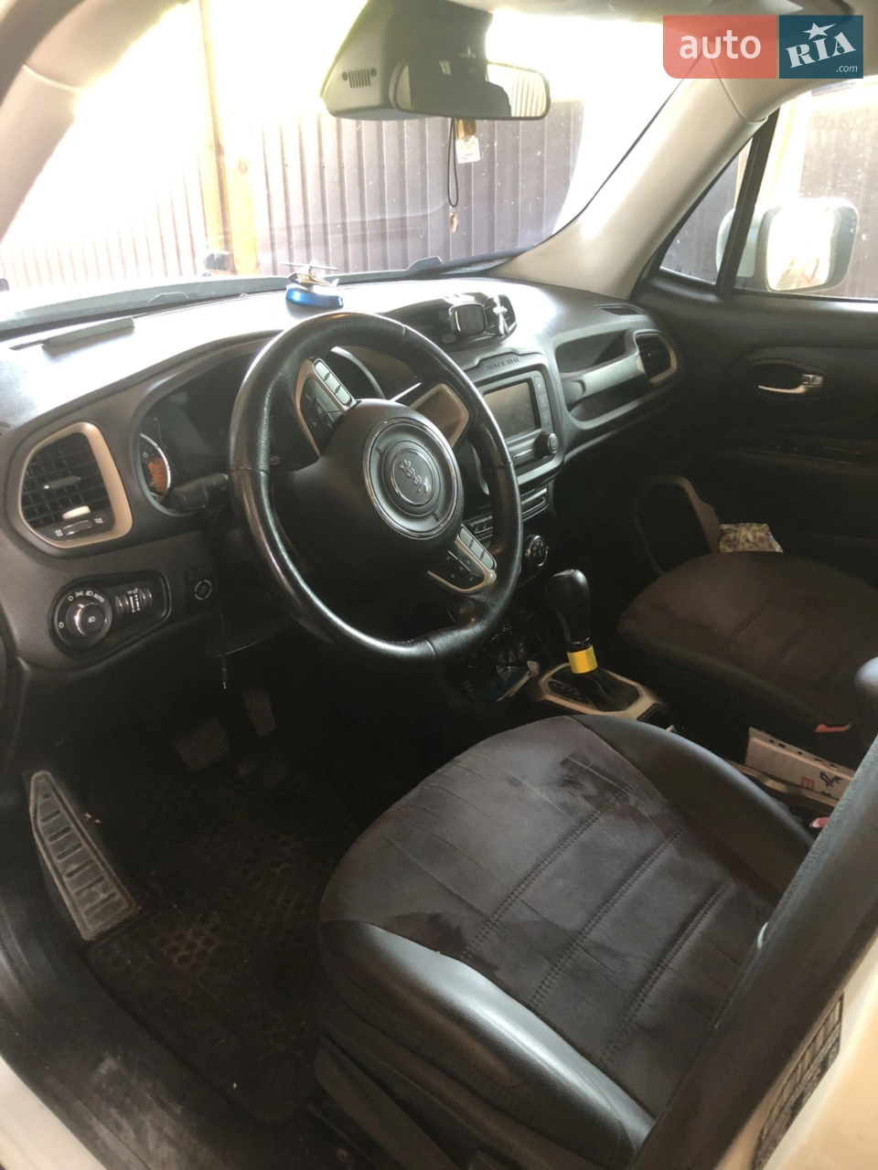 2016 Jeep Renegade - мініатюра 3